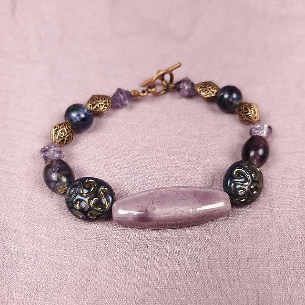 🦋 Purple and Copper Beaded Bracelet 🦋1/$14~2/$24~3/$30🦋 - Picture 4 of 7